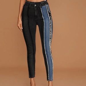 NEVER BEEN WORN High waisted stretch trim jeans